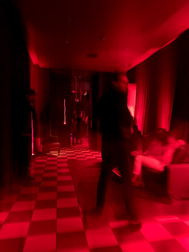 Paradise Club 4